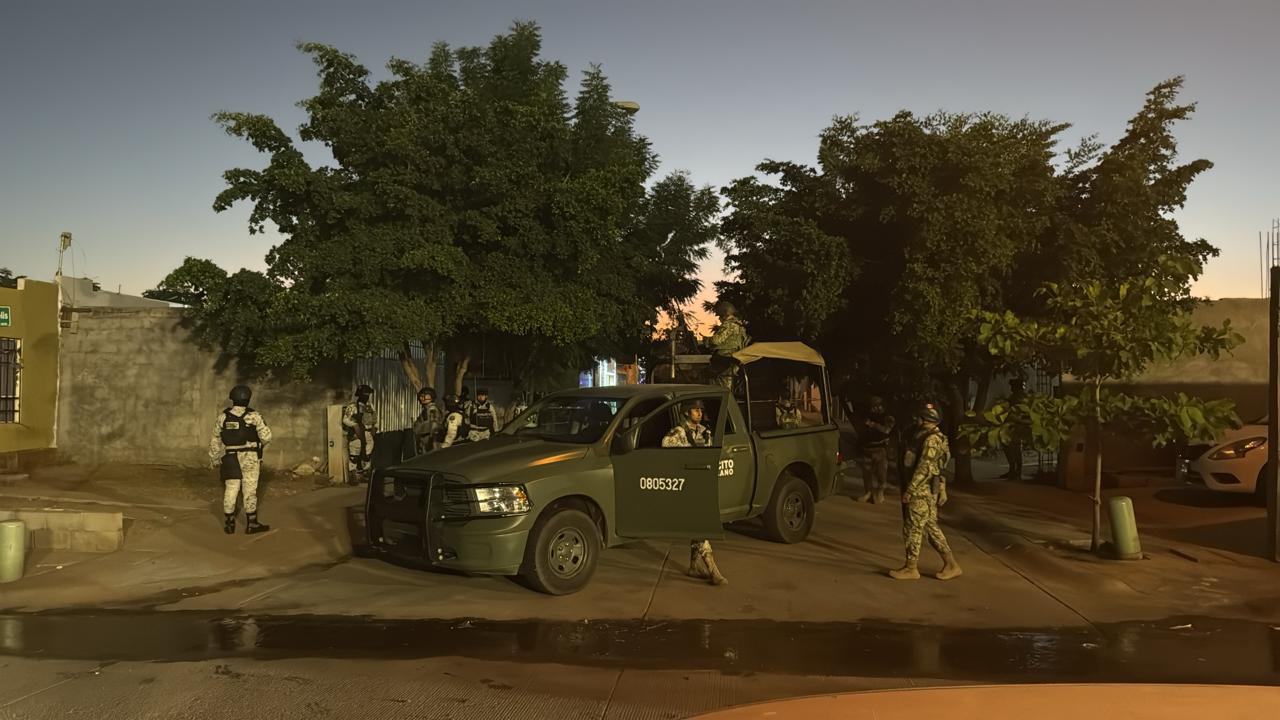 $!Atacan a balazos vivienda del fraccionamiento Alturas del Sur, en Culiacán