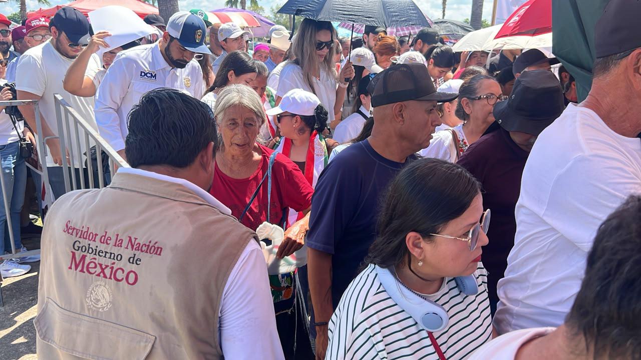$!Decomisan lona no autorizada en acceso a evento de Sheinbaum en Culiacán