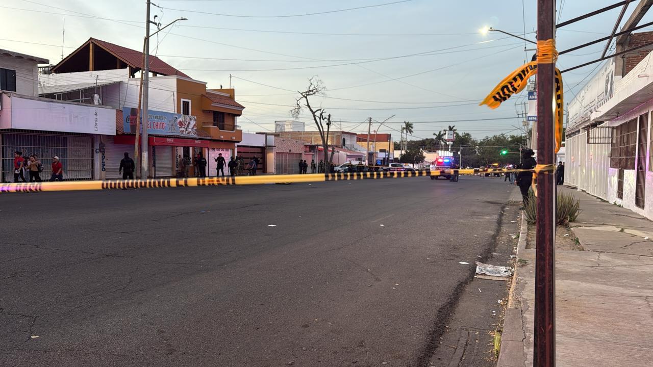 $!Asesinan a balazos a Policía Municipal en el Centro de Culiacán