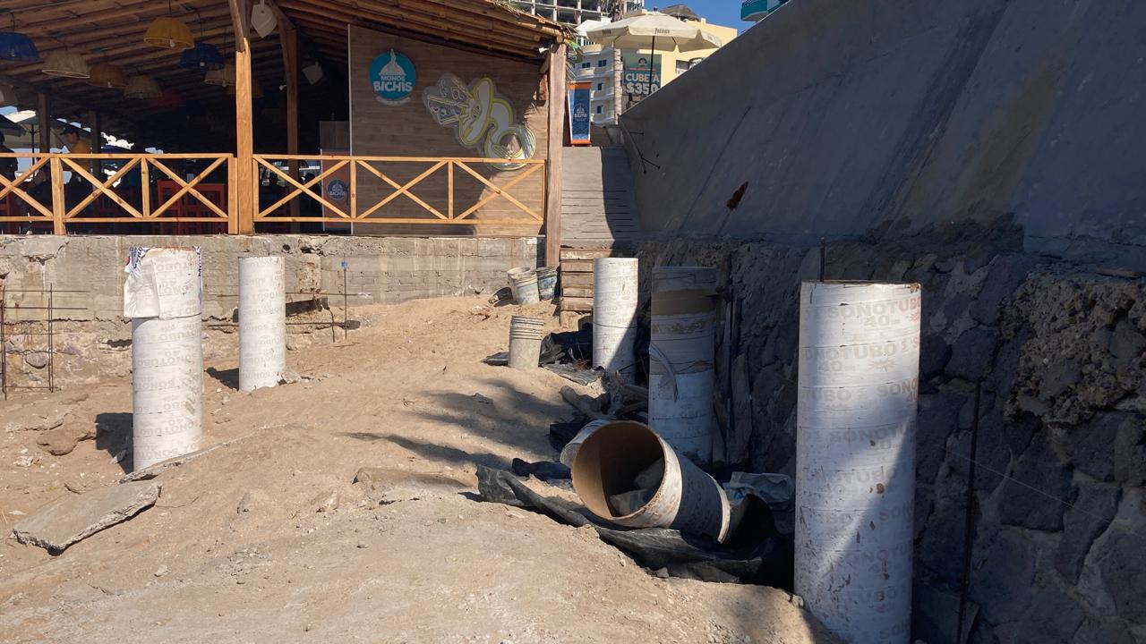 $!De manera oficial, Profepa anuncia clausura de obras irregulares en playa de Mazatlán