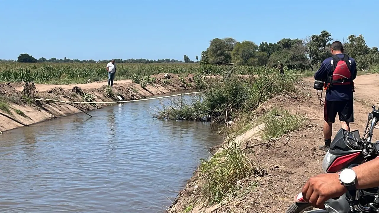 $!Buscan a adulto mayor de 78 años que cayó a canal de riego en Otameto, Navolato