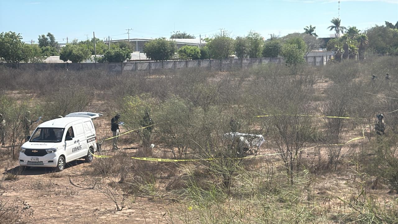 $!Hallan a hombre sin vida y con quemaduras en predio cercano al Campo El Diez, en Culiacán
