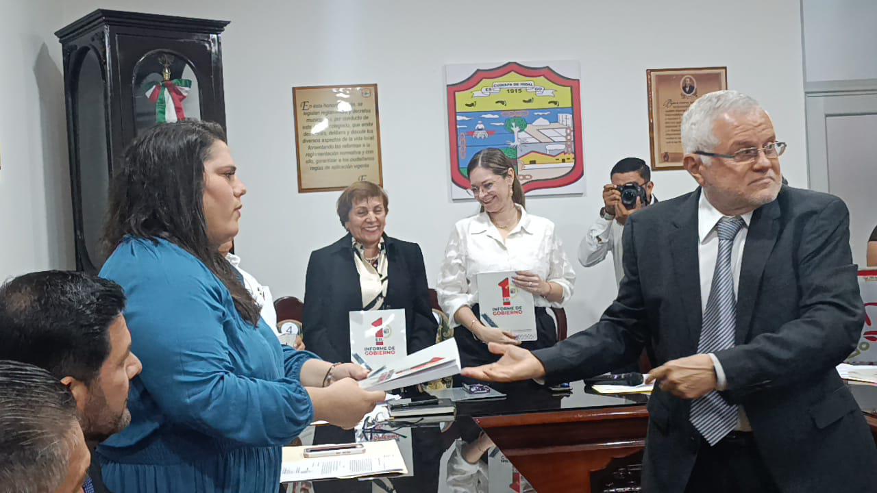 $!Presenta Alcalde de Escuinapa primer Informe de Gobierno