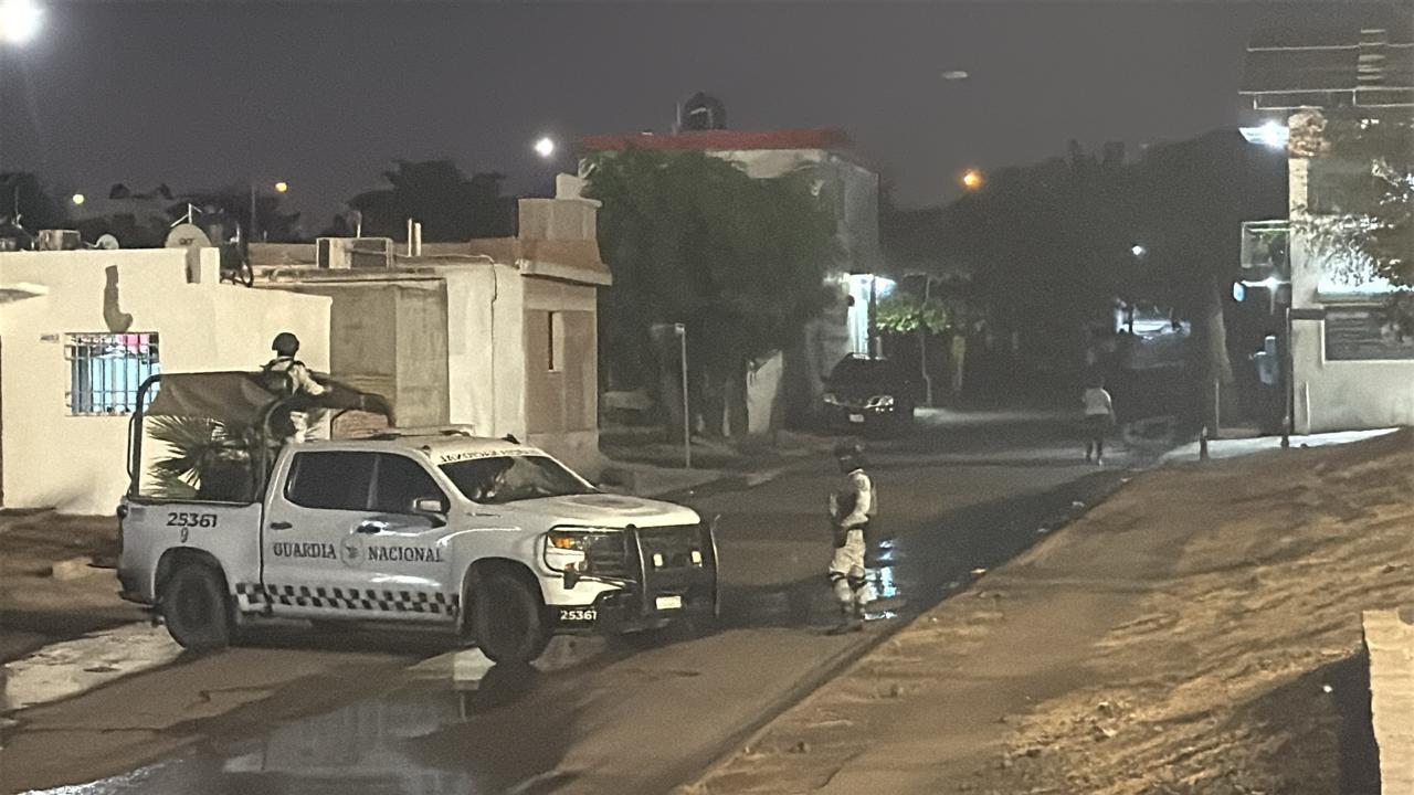 $!Atacan a balazos vivienda del fraccionamiento Alturas del Sur, en Culiacán