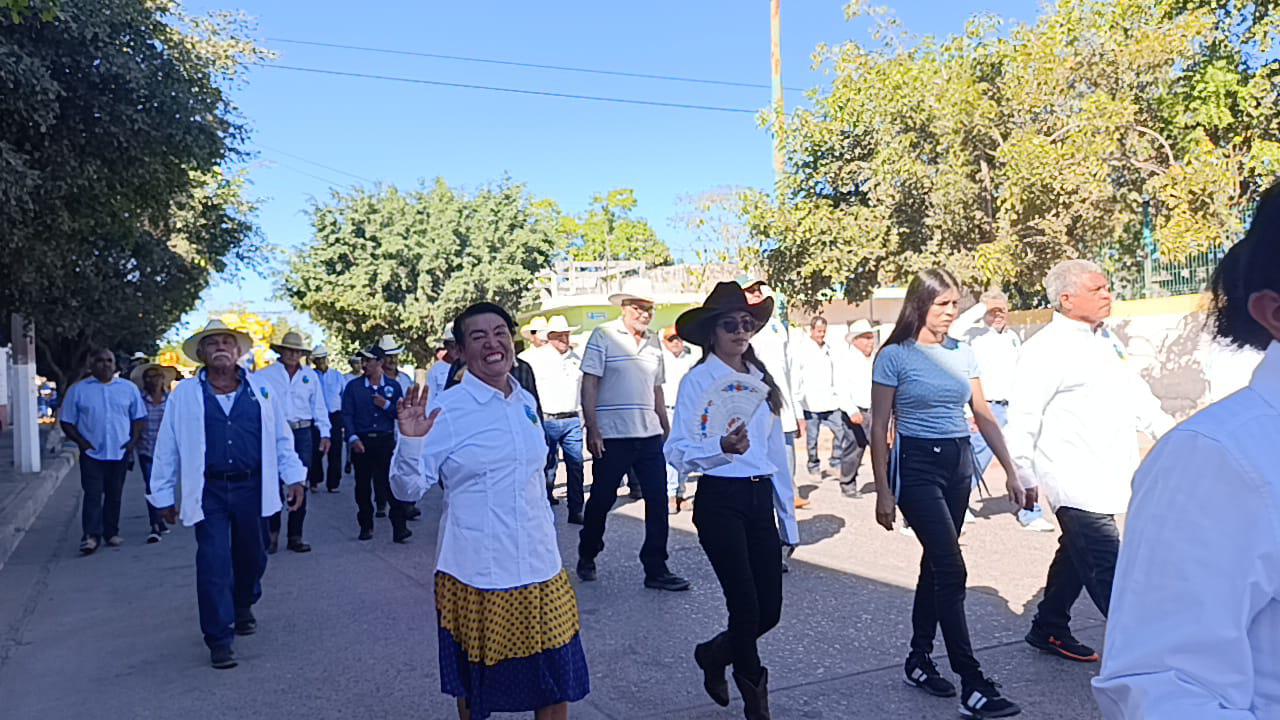 $!Ejidatarios de Escuinapa celebran 105 años de historia con misa y recorrido