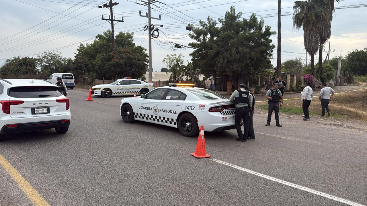 $!Hallan cuerpo envuelto en plástico en la carretera La 20, en Costa Rica, Culiacán