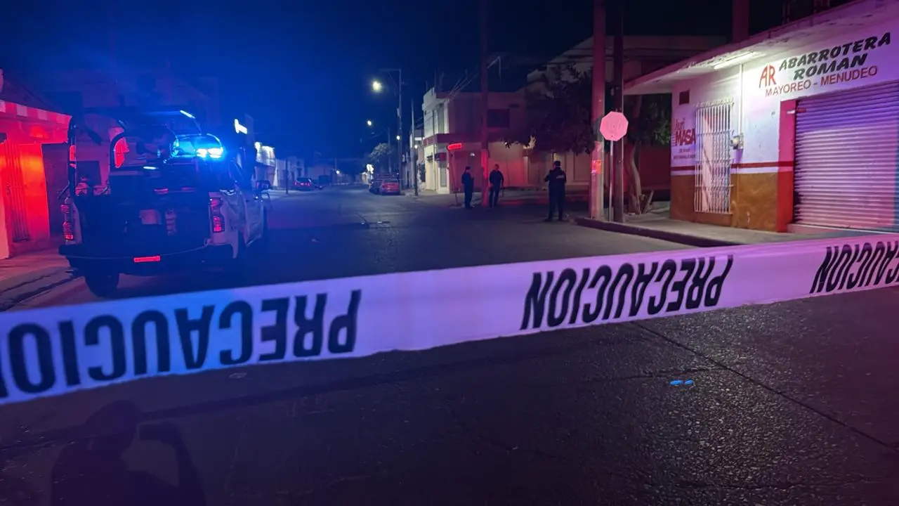 $!Atacan a balazos a una mujer en la zona del Mercadito, en el Centro de Culiacán