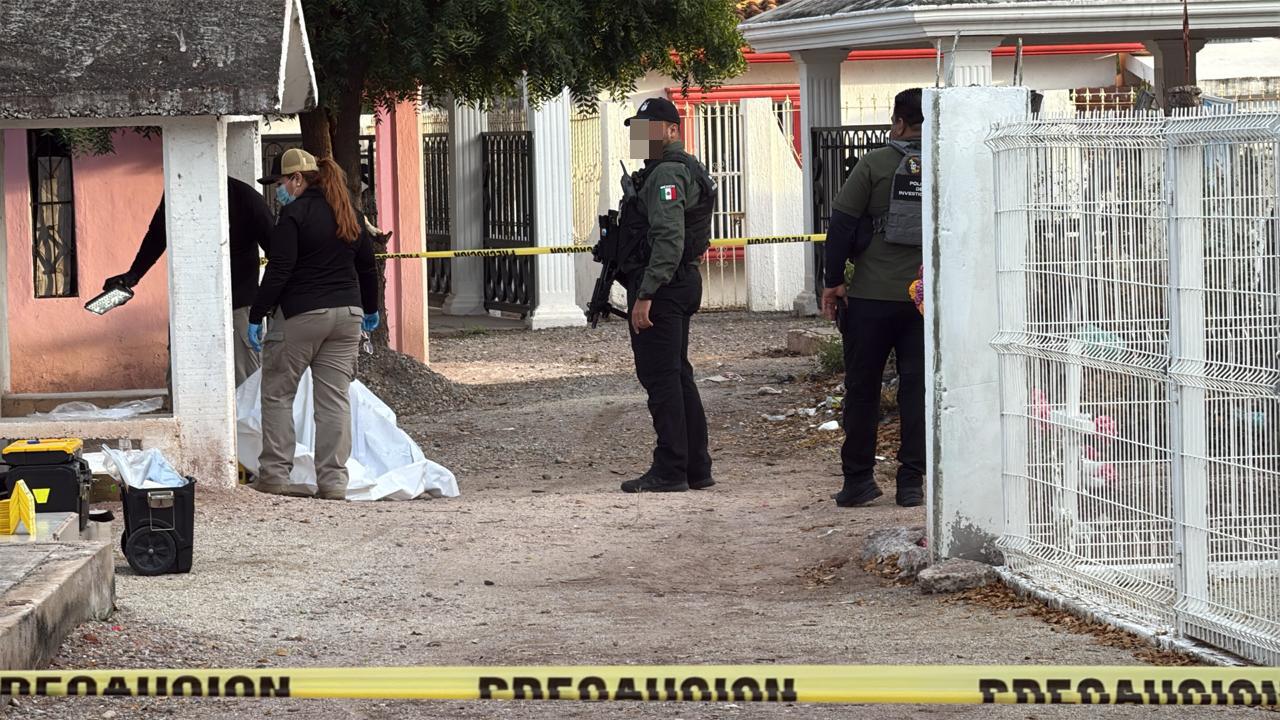 $!Hallan restos humanos arrojados en el panteón de la sindicatura de El Tamarindo, al norte de Culiacán