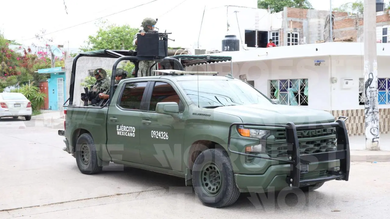 $!Reporte de motociclistas armados en la Colonia Morelos de Mazatlán moviliza a fuerzas federales