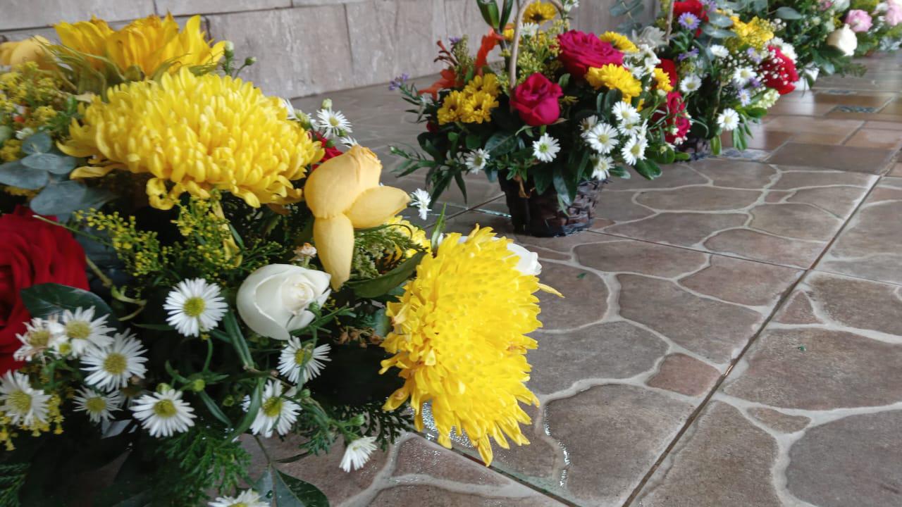 $!¿Ya regalaste flores amarillas hoy?; esperan floristas que ‘Efecto Floricienta’ rebase ventas del 14 de febrero