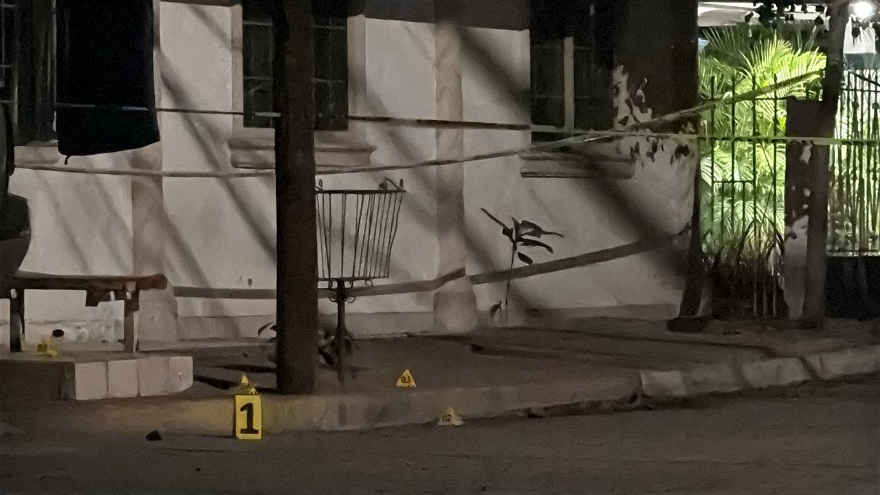 $!Hieren a balazos a dos hombres en la colonia El Palmito, en Culiacán