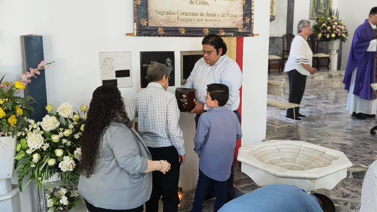 $!Depositan cenizas de la empresaria Martha Solorza en cripta familiar en Rosario