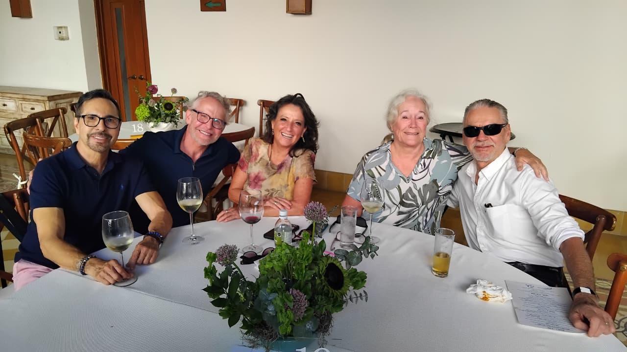 $!Armando Avellaneda, Maurice Desrochers, Maureen Geraghty, Christine Wolfe y Paul Wolfe.