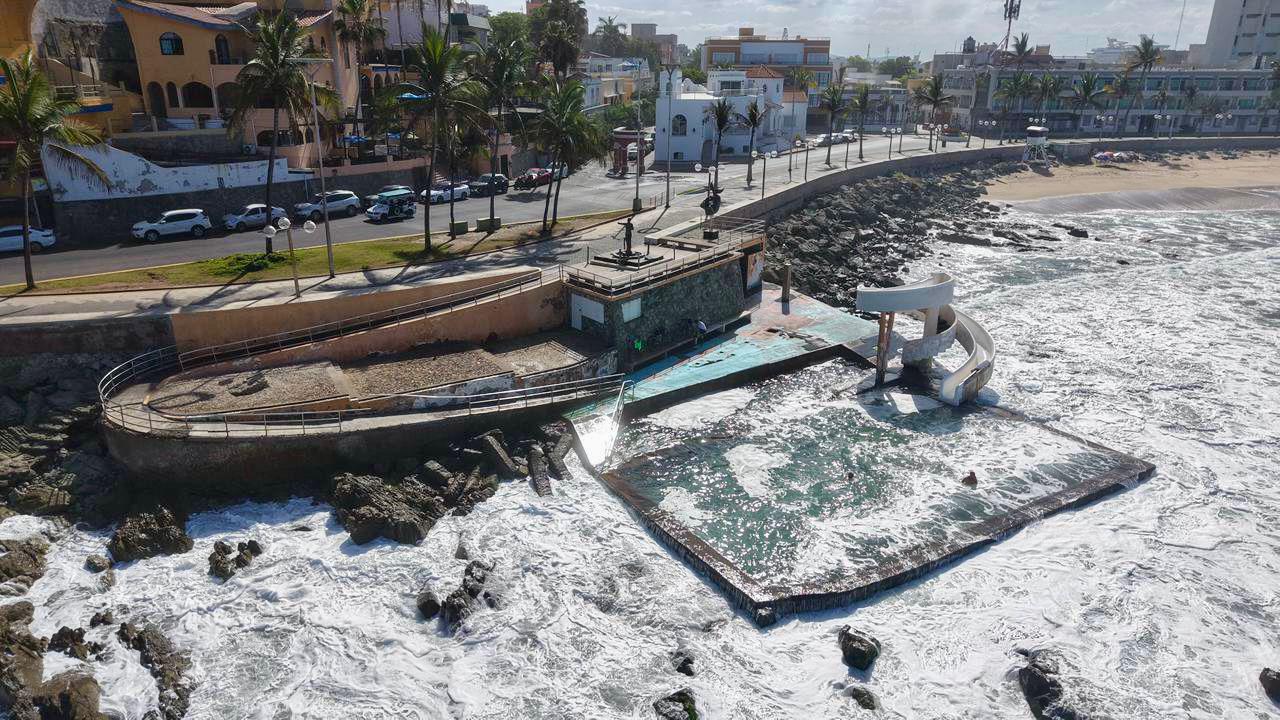 $!Someten a la Carpa Olivera a otra rehabilitación con millones de pesos; Alcaldesa de Mazatlán supervisa avances