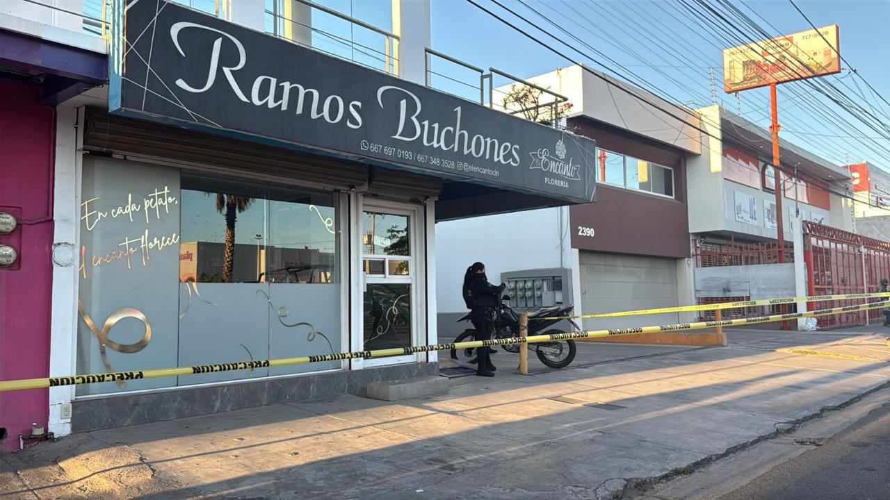 $!Disparan contra una florería sobre el bulevar Emiliano Zapata, en Culiacán