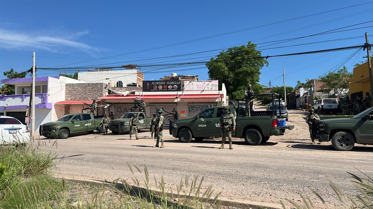 $!Detienen a hombre armado con vehículo robado en la colonia Progreso, Culiacán