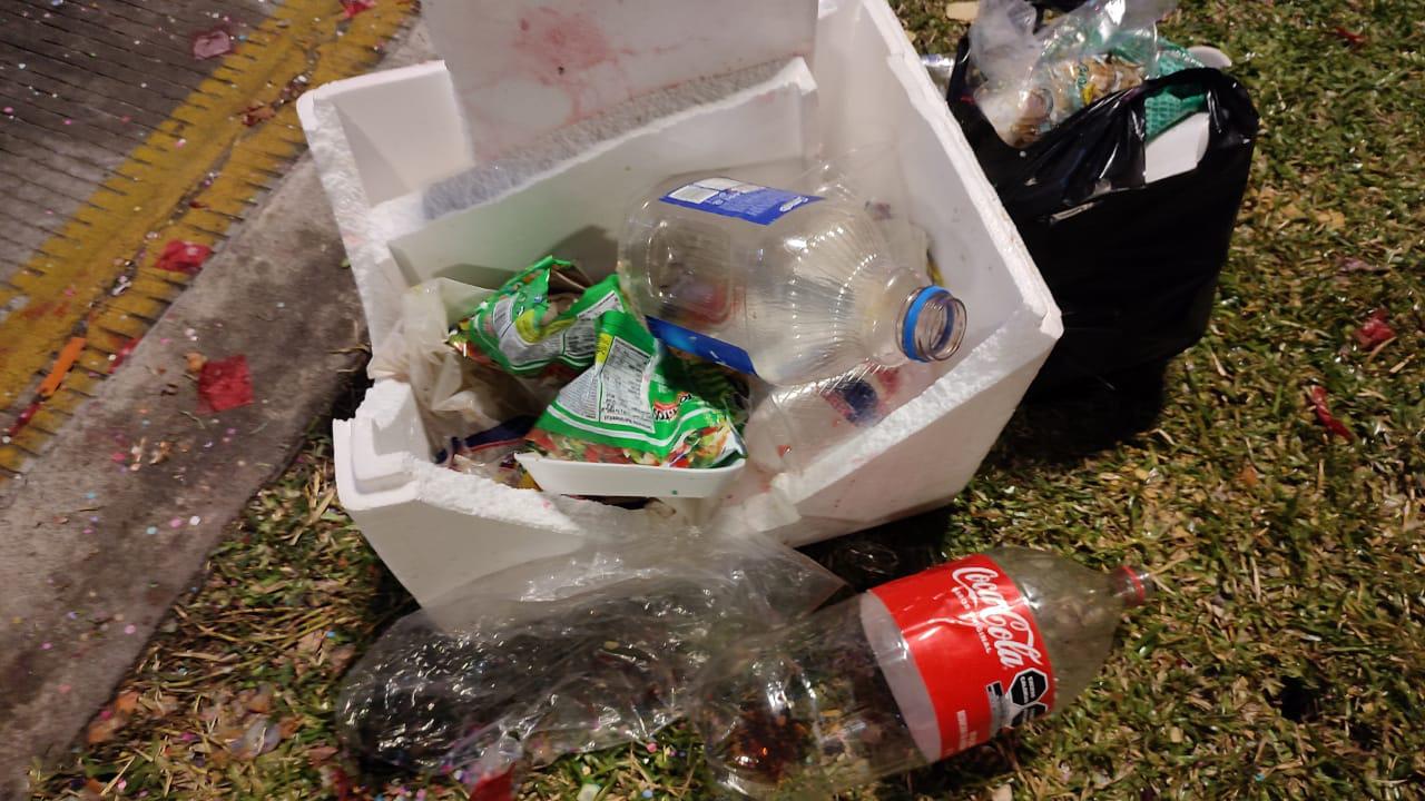 $!Aglomerados y sin cubrebocas, dicen adiós al Carnaval