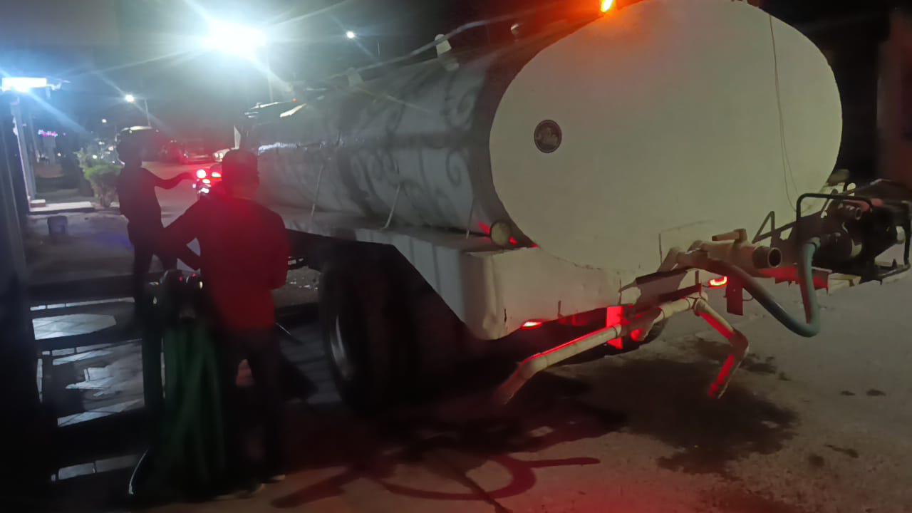 $!Tras 15 días de fallas, en Escuinapa prometen que este martes se reanuda el suministro de agua