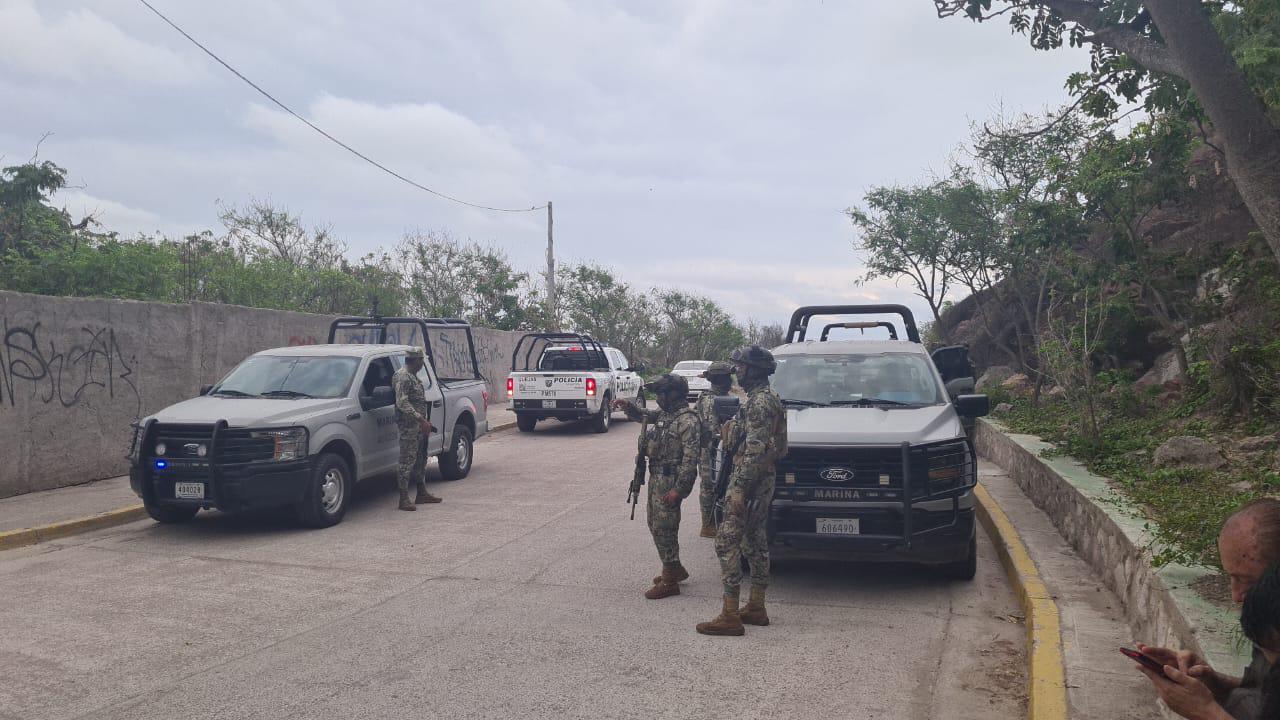 $!Encuentran hombre asesinado con arma blanca en lancha a la deriva en Mazatlán