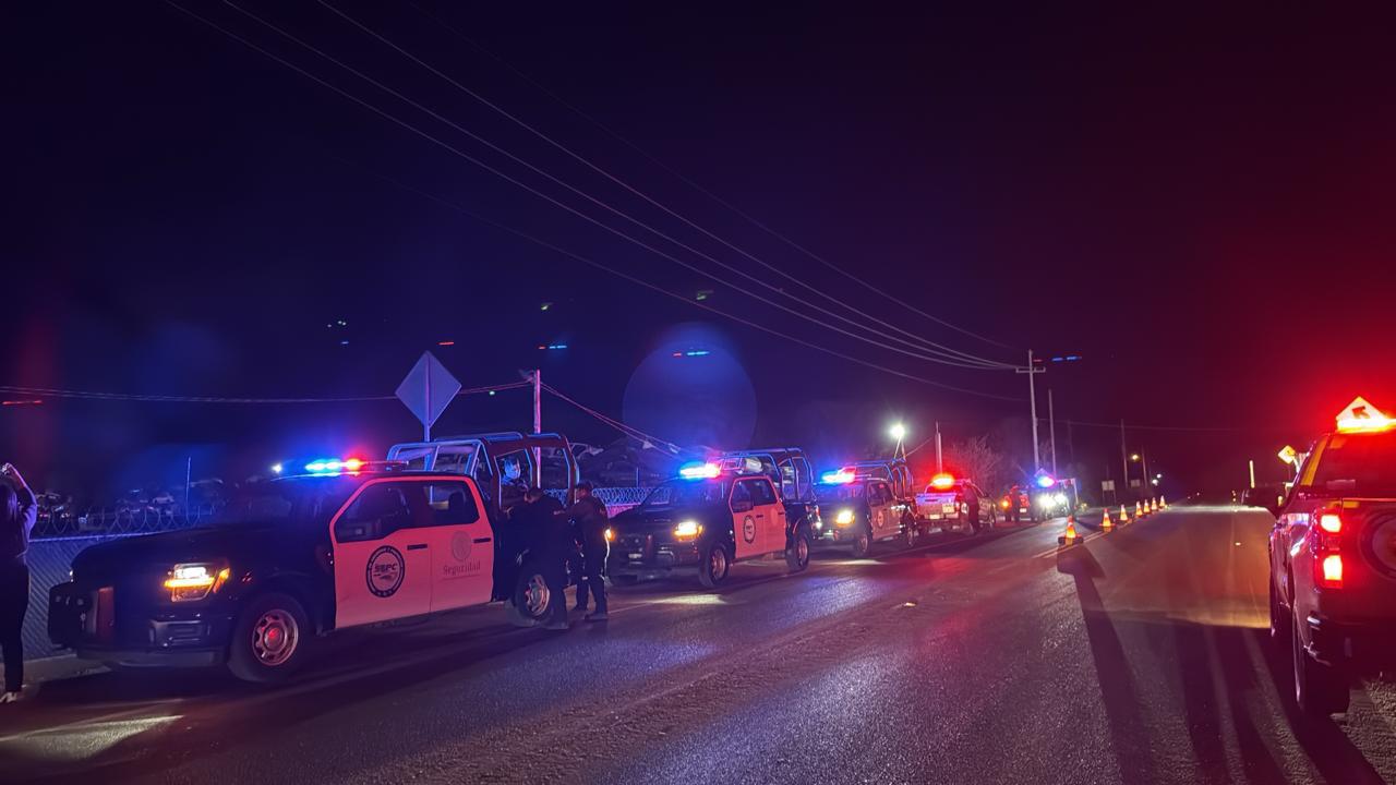 $!Incendio consume vehículos en pensión de la Fiscalía al norte de Culiacán