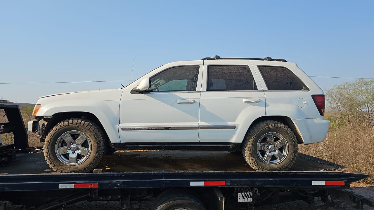 $!Aseguran 5 vehículos y precursores químicos en Culiacán