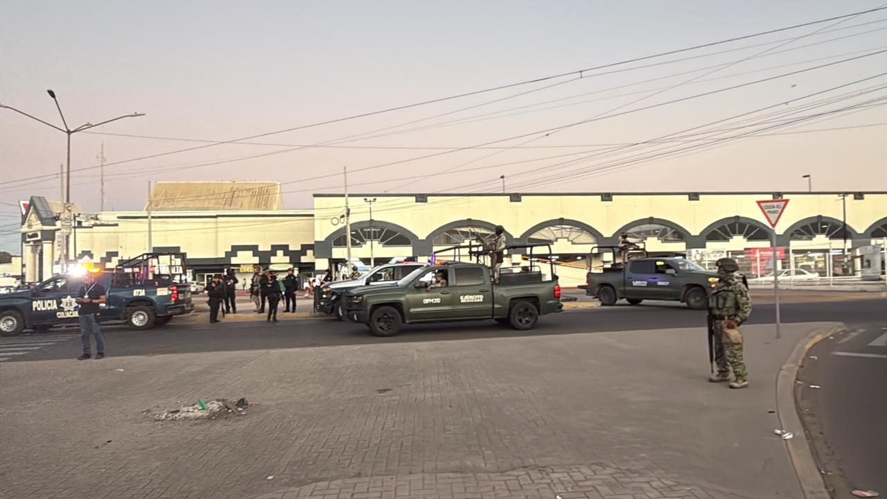 $!Abandonan vehículo con impactos de bala tras ataque armado en Culiacán