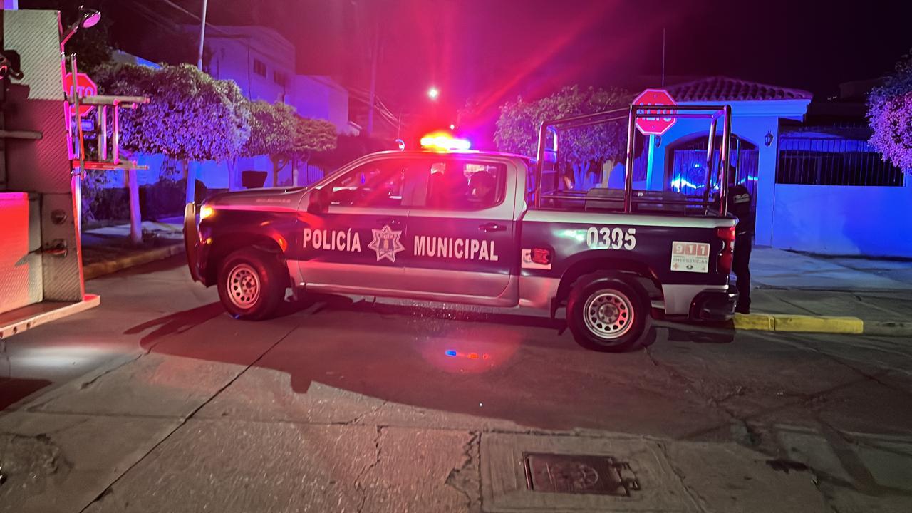 $!Matan a bombero dentro de restaurante en la colonia Guadalupe, en Culiacán