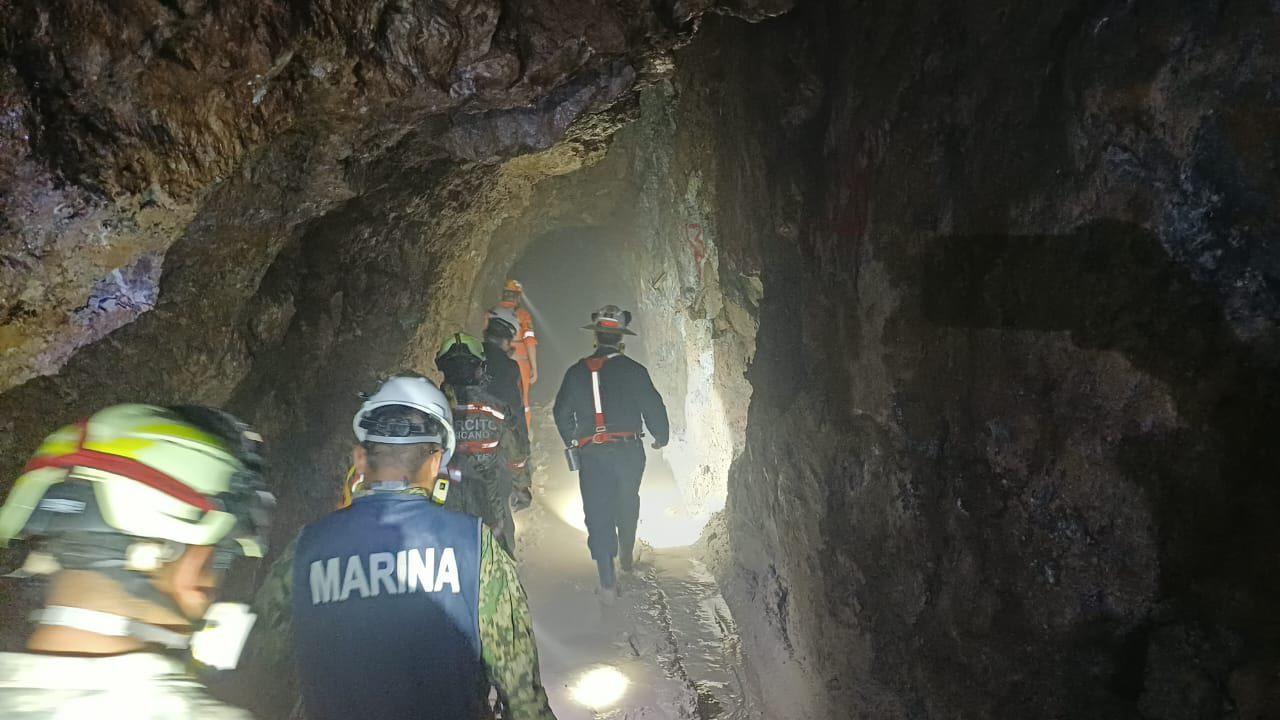 $!Se cumple un mes del accidente en mina de Rosario donde permanece atrapado Isidro Beltrán