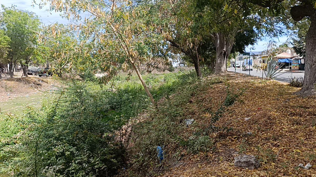 $!Por temporada de huracanes, exhorta Protección Civil Escuinapa a no tirar basura en arroyos y canales