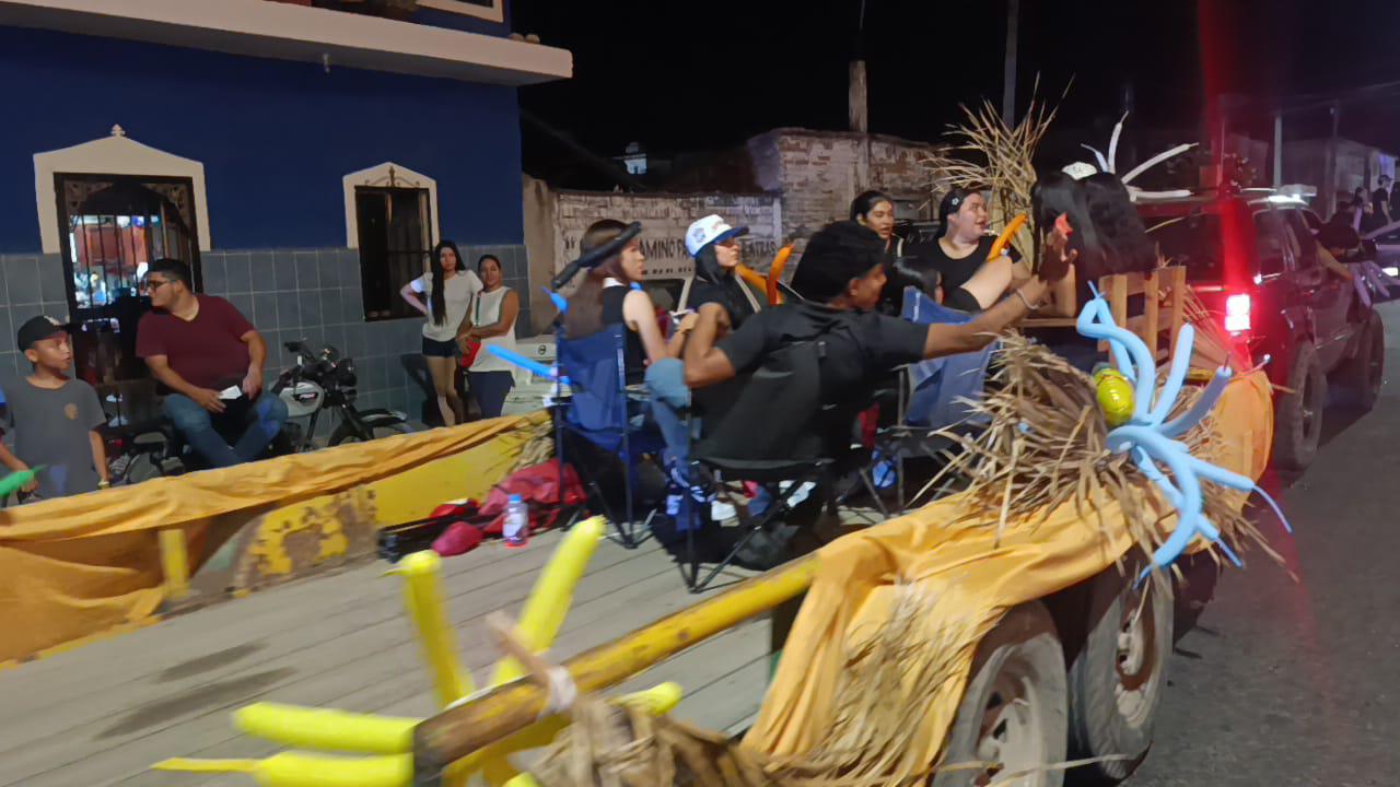 $!Con desfile, inician las Fiestas del Mar de Las Cabras