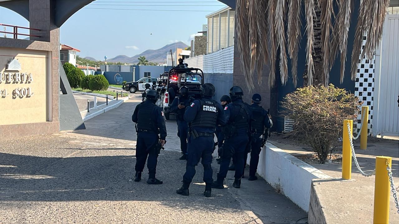 $!Despliegan fuerte operativo en motel de Culiacán tras reporte de personas armadas