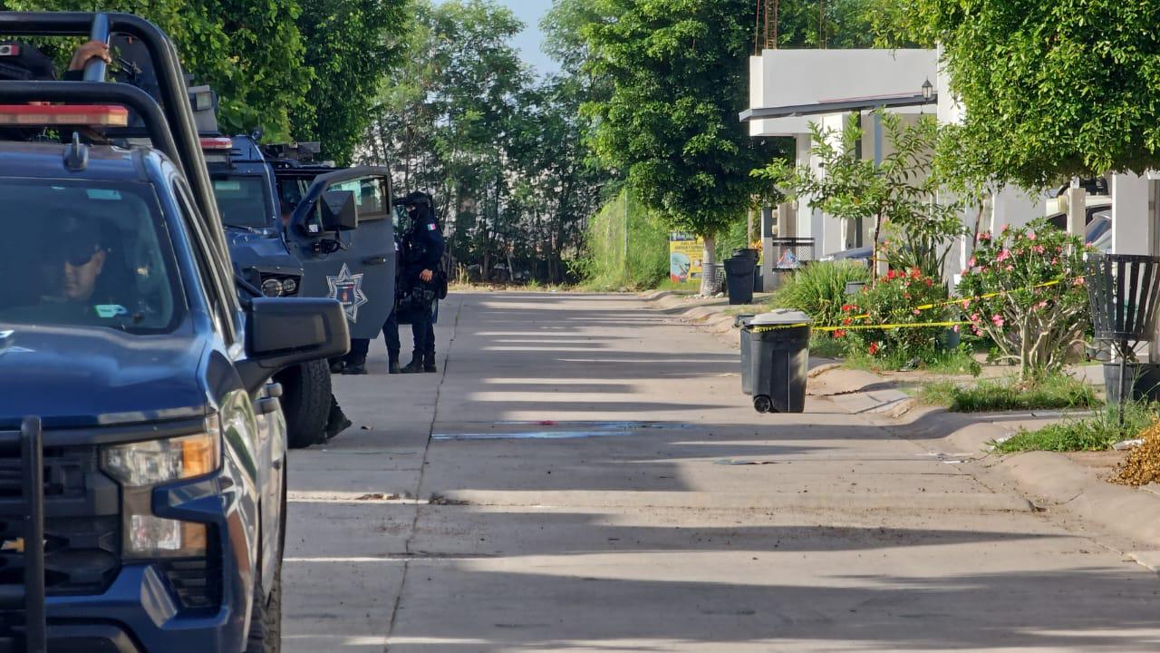 $!Aseguran casa y vehículos con armas tras balacera en Stanza Cantabria, Culiacán