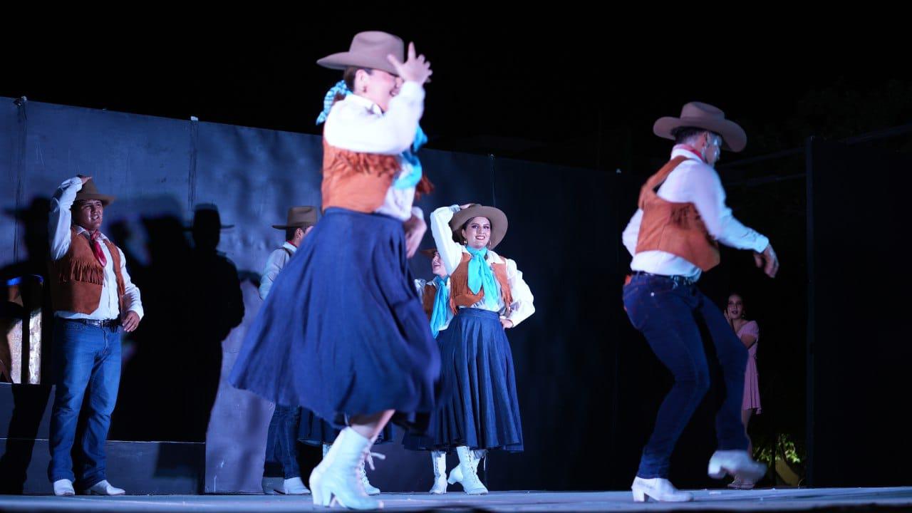 $!Danzan en honor de San Juan, el Santo Patrono de Villa Unión