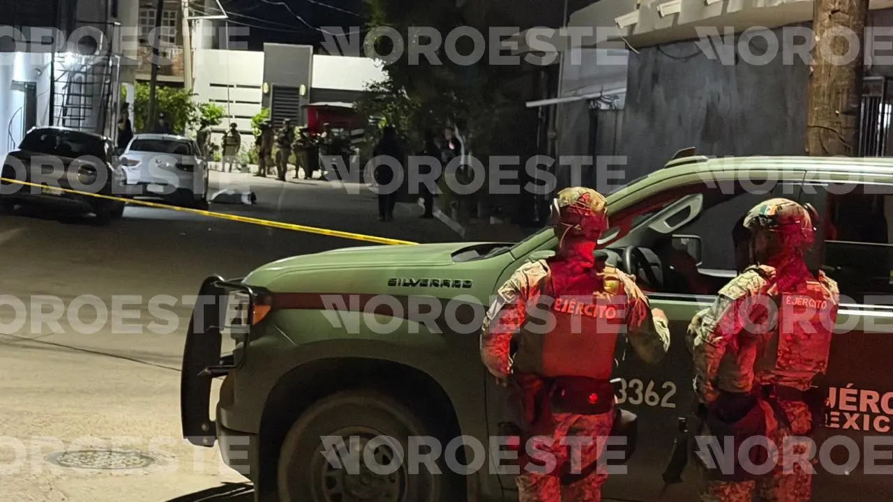 $!Muere un hombre tras ser atacado con ráfagas de fusil automático, en la Francisco Villa, en Mazatlán