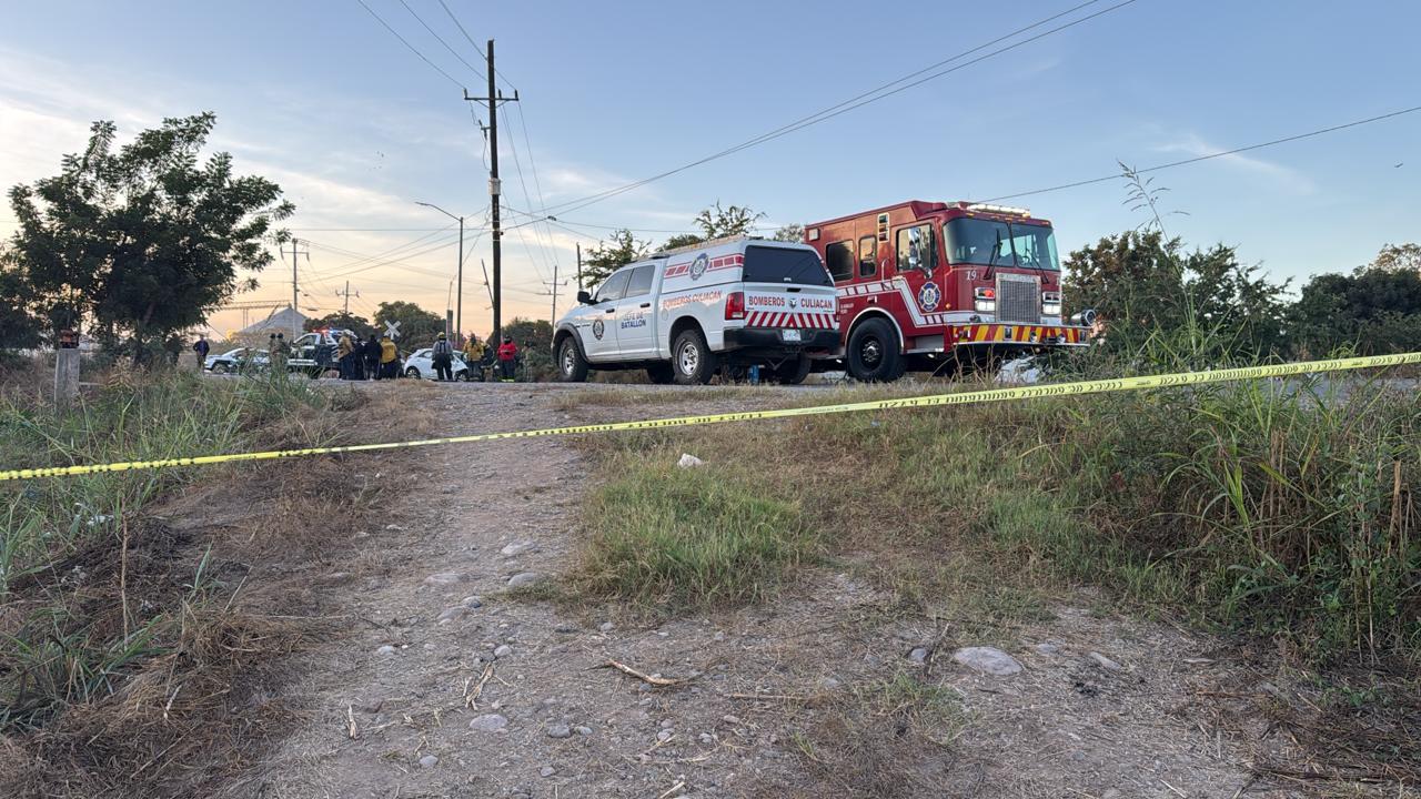$!Muere conductor tras volcadura por la orilla del Canal Recursos, en Culiacán