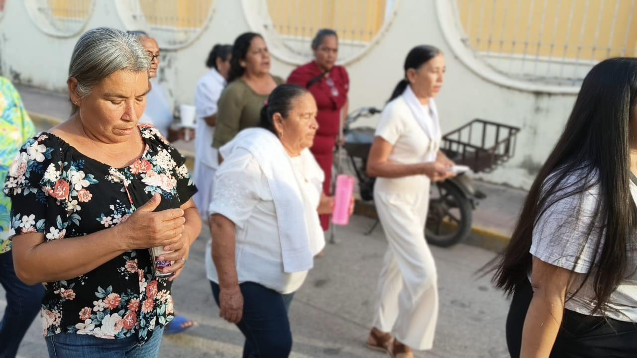 $!Fieles se niegan a dejar morir festividad de la Virgen de la Candelaria de El Jumate, en Rosario