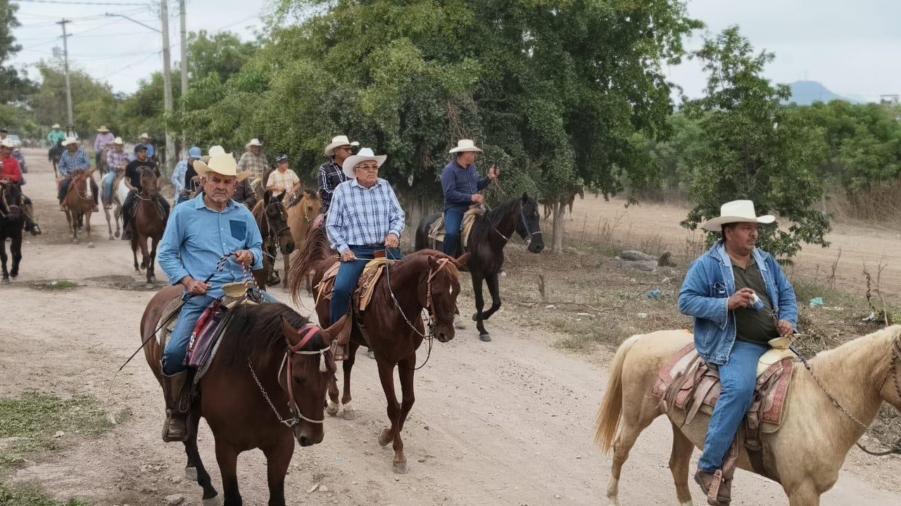 $!Chametla celebra la tercera Cabalgata a Campo Traviesa