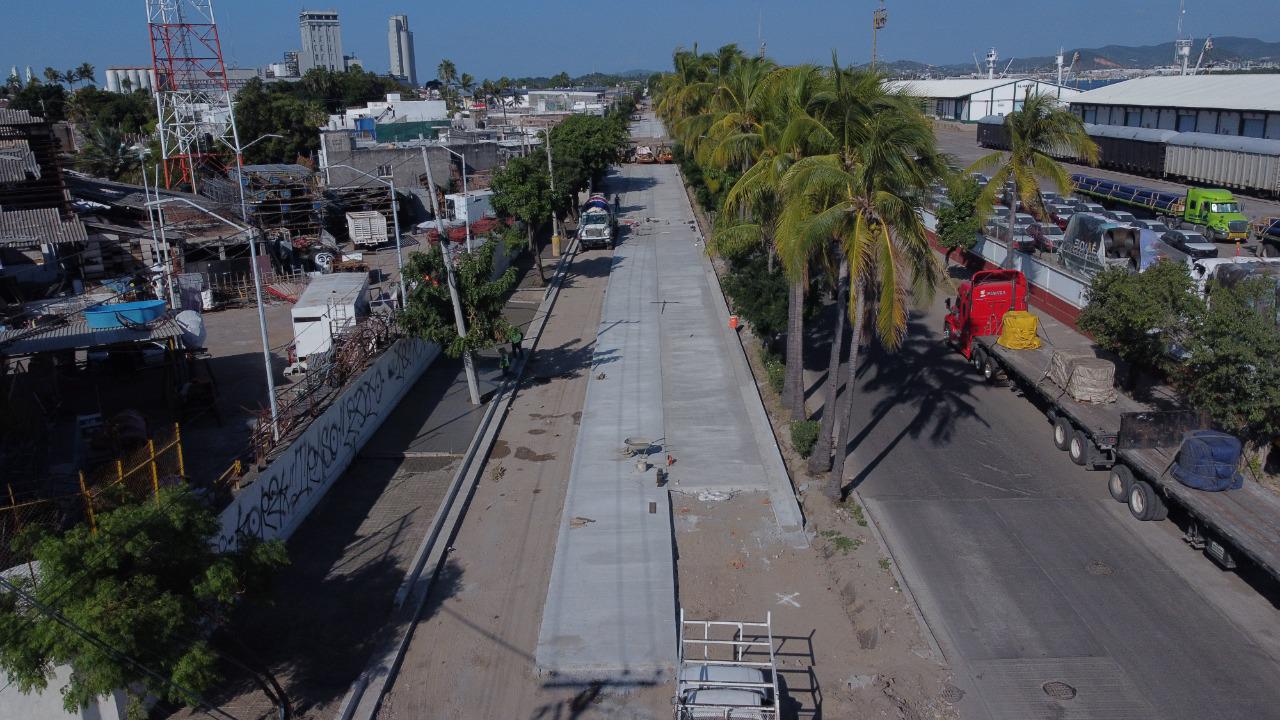 $!Deja Gobierno de ‘El Químico’ millonarios adeudos con constructuras; no hay dinero para terminar la rehabilitación de la Emilio Barragán
