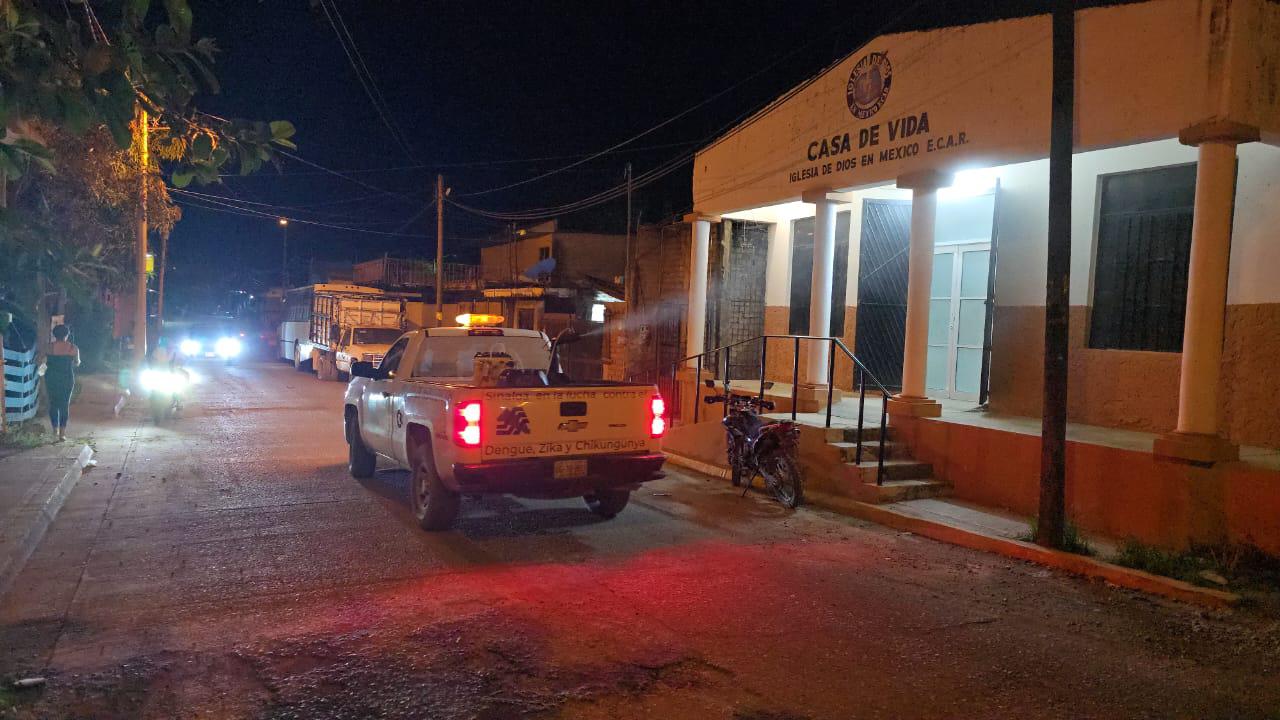 $!Realiza vectores acciones de fumigación en la cabecera de Rosario