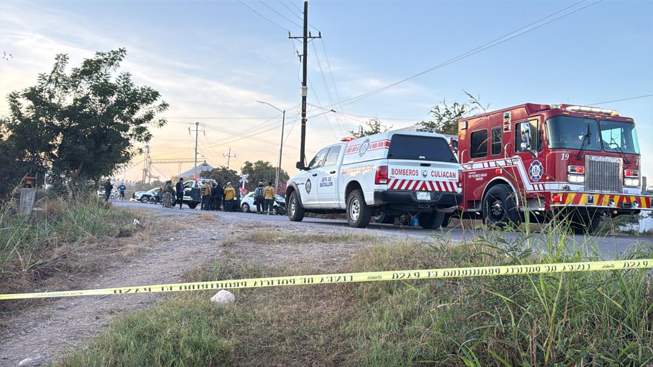 $!Muere conductor tras volcadura por la orilla del Canal Recursos, en Culiacán