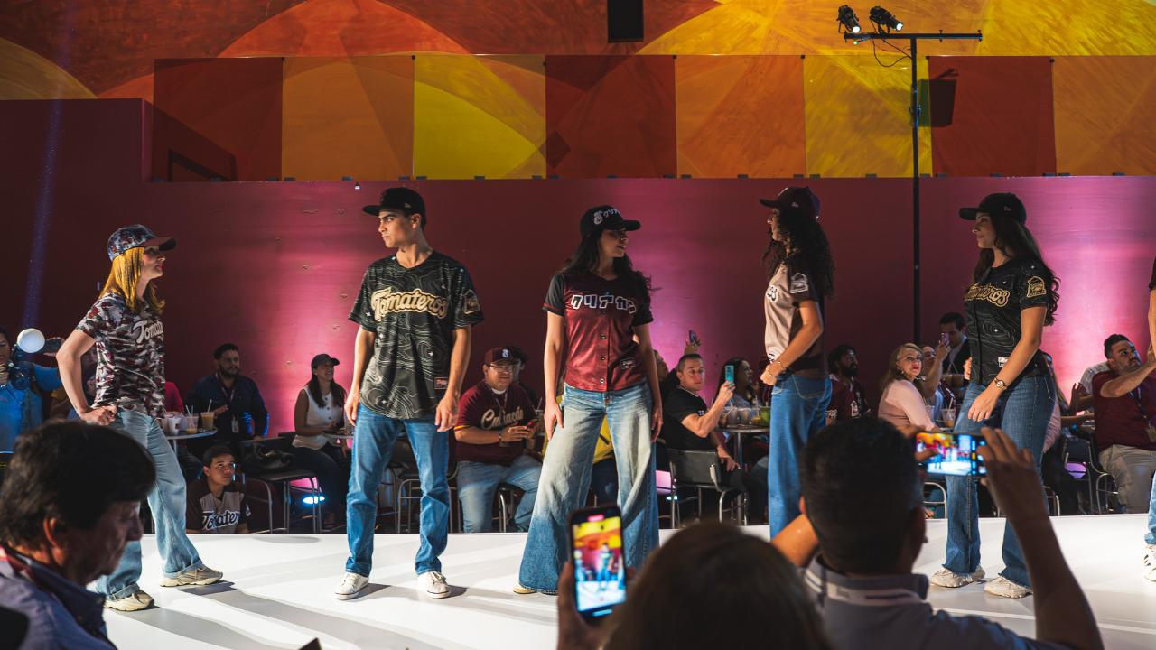 $!Tomateros de Culiacán presenta sus jerseys colección 2025-2026