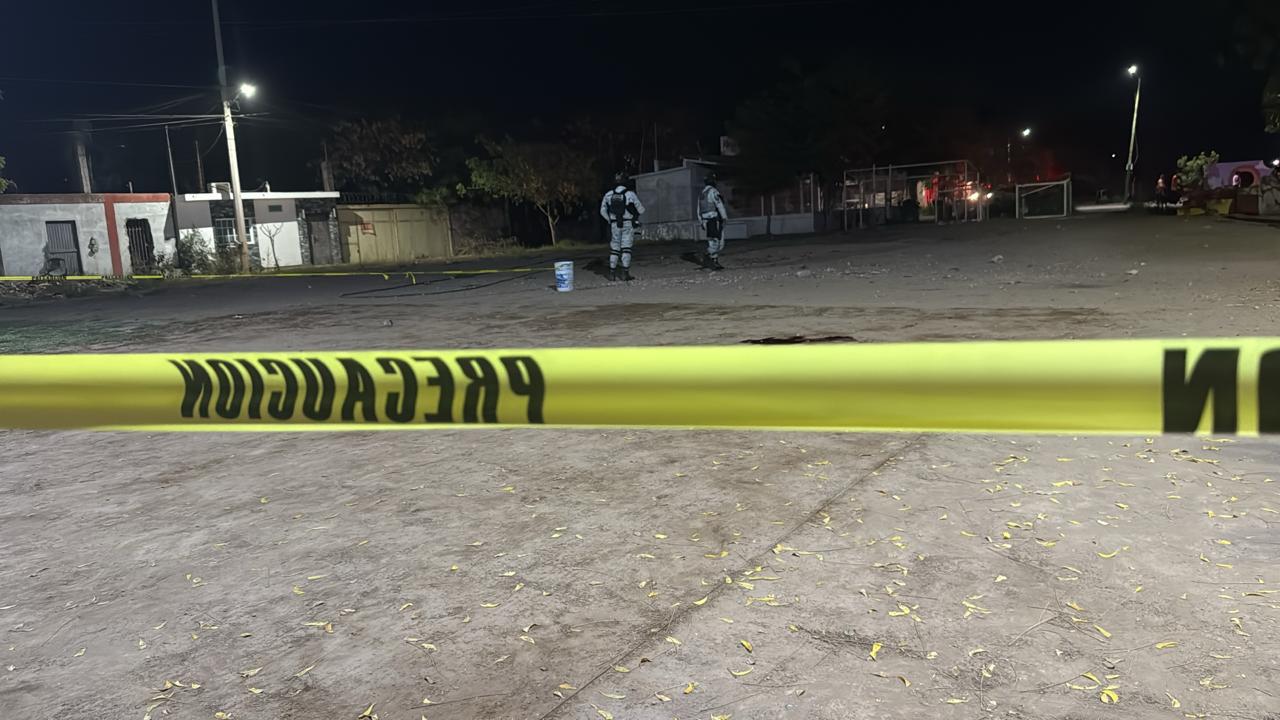 $!Muere joven tras ataque a balazos en canchas de voleibol en Los Mezcales, en Culiacán