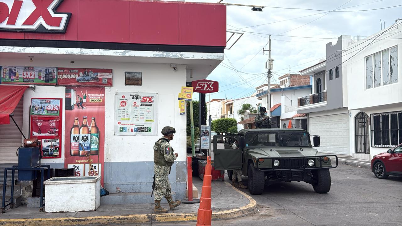 $!Hombre resulta herido de bala en expendio de cervezas, mientras trabajaba, en Culiacán