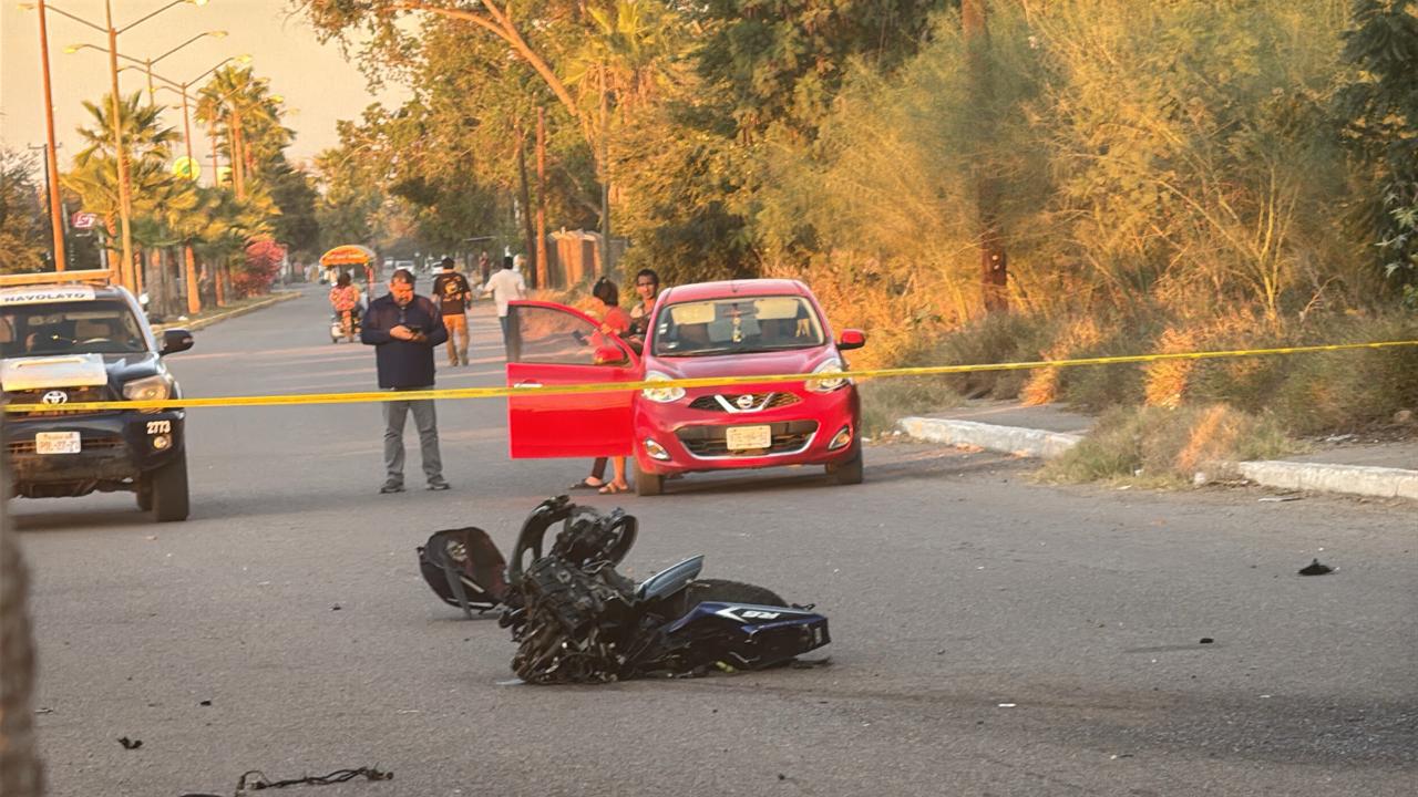 $!Muere motociclista tras accidentarse en carretera hacia Limoncito, en Navolato