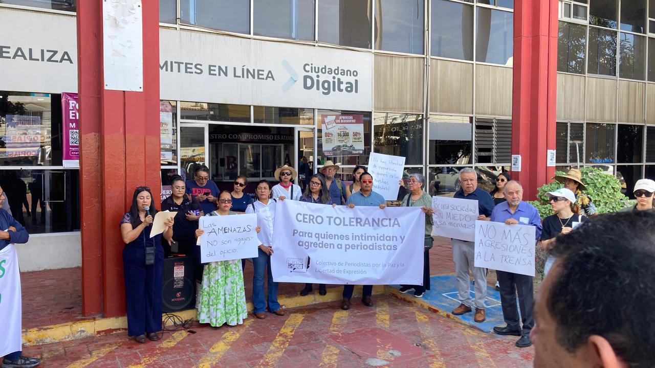 $!Realizan manifestación en defensa de la libertad de expresión y en apoyo a periodista Sheila Arias