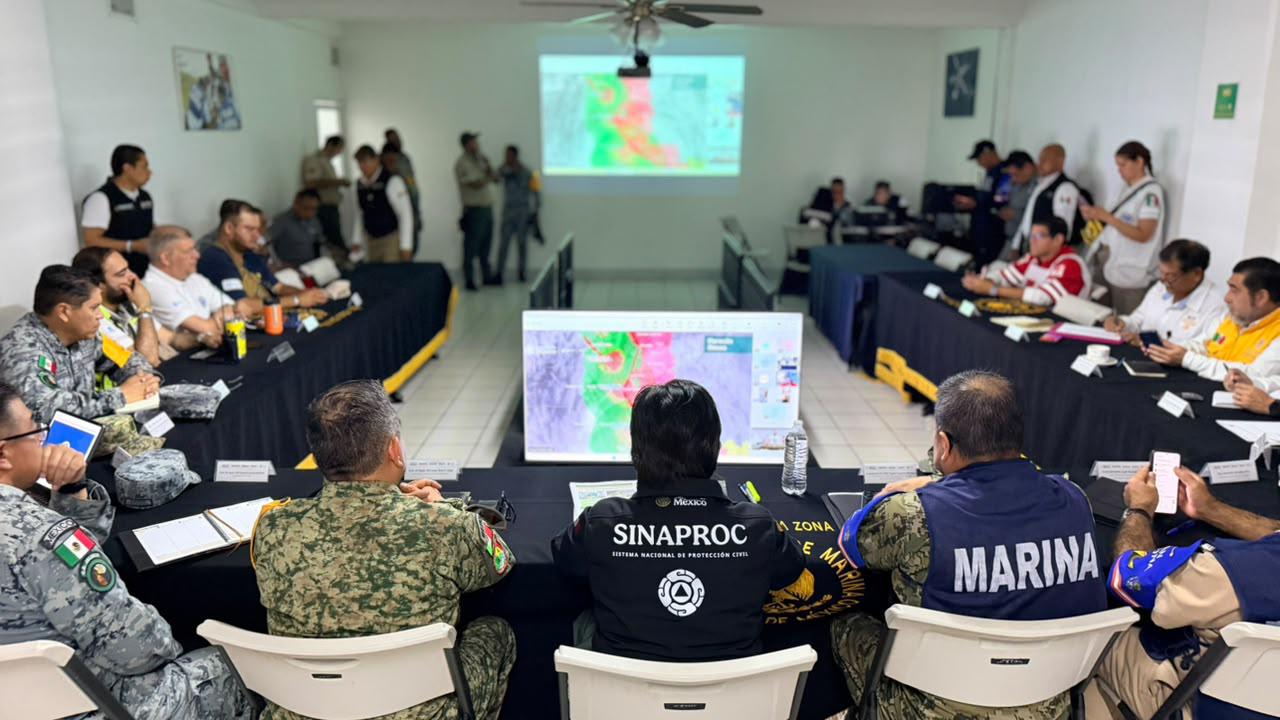 $!Marina mantiene activo el Plan Marina y fortalece la prevención ante la degradación del huracán ‘Simon’