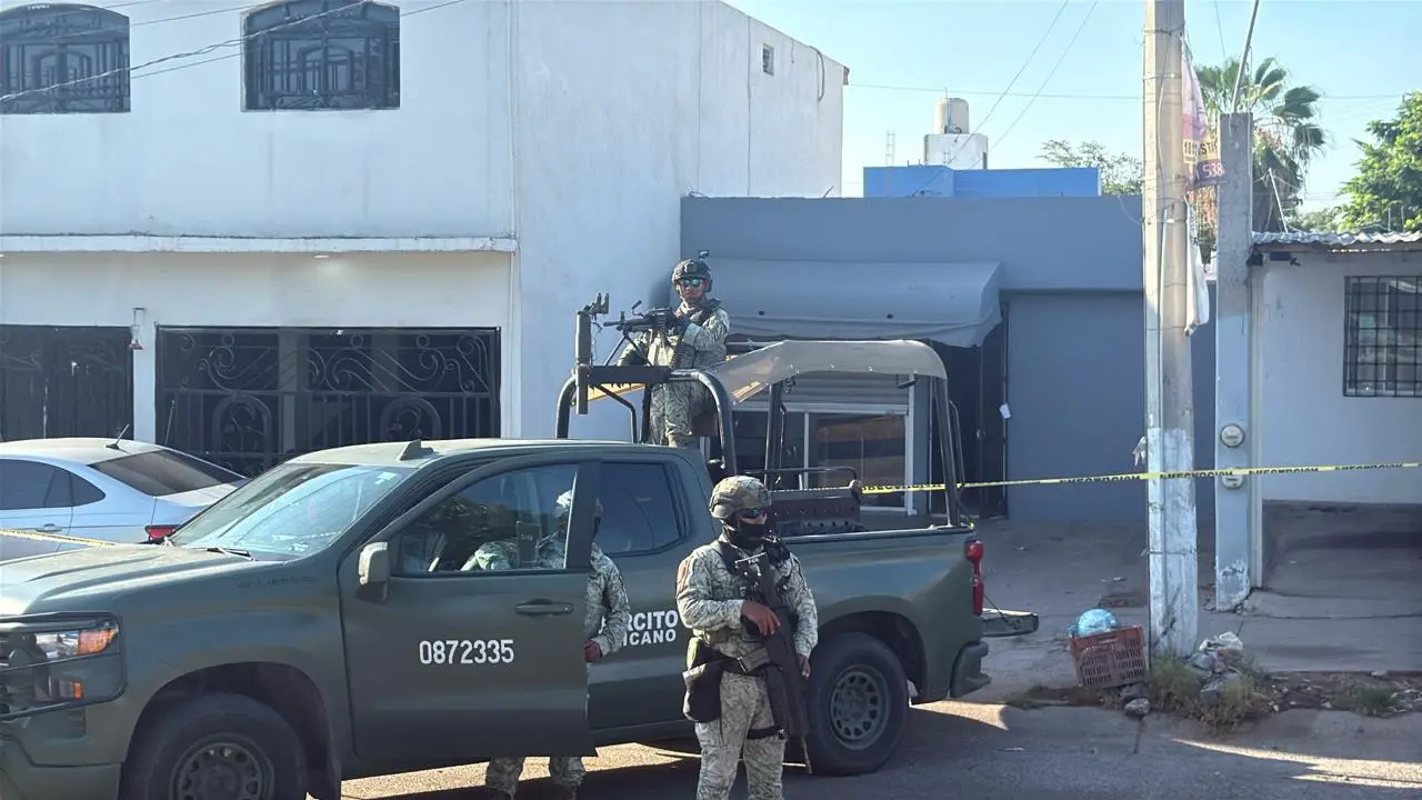$!Atacan a balazos una peluquería en la colonia Chulavista, en Culiacán