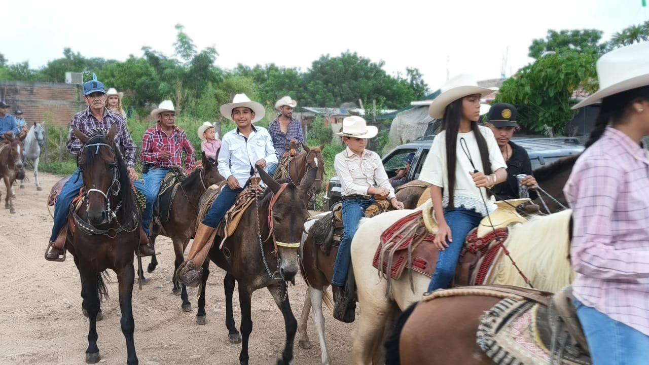 $!Realizan en Cacalotán, Rosario, la segunda edición de la cabalgata en honor a Nuestra Señora de Loreto
