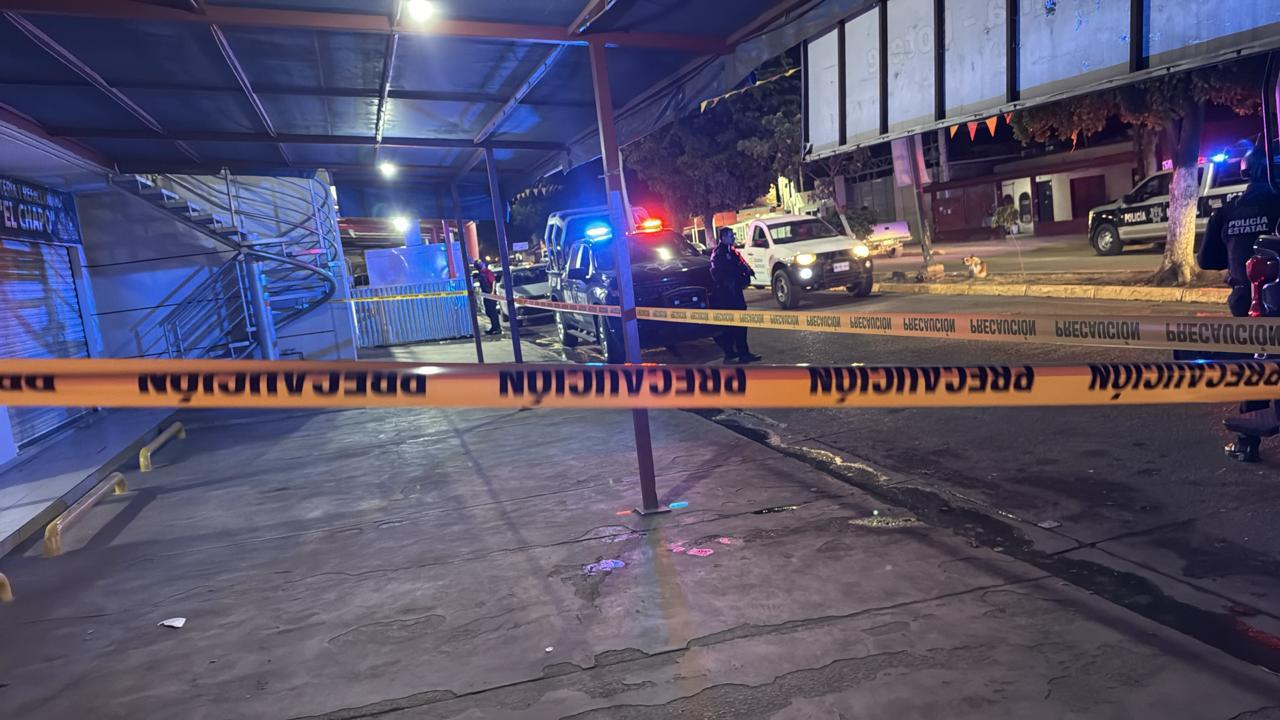 $!Hieren de bala a una mujer en una refaccionaria de Aguaruto, al poniente de Culiacán