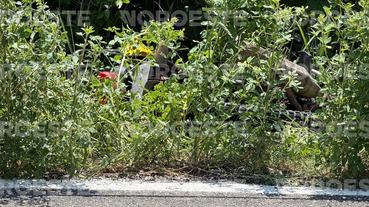 $!Muere motociclista tras un accidente en la carretera Estatal Los Pozos-Caimanero en Rosario